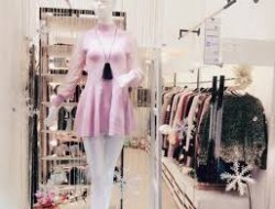 Top 10 shop quần áo nữ đẹp chuẩn không cần chỉnh tại TPHCM